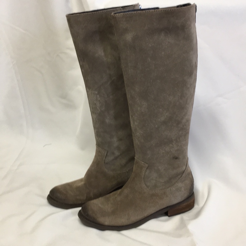 Grey suede tall leather boots Sz 7.5